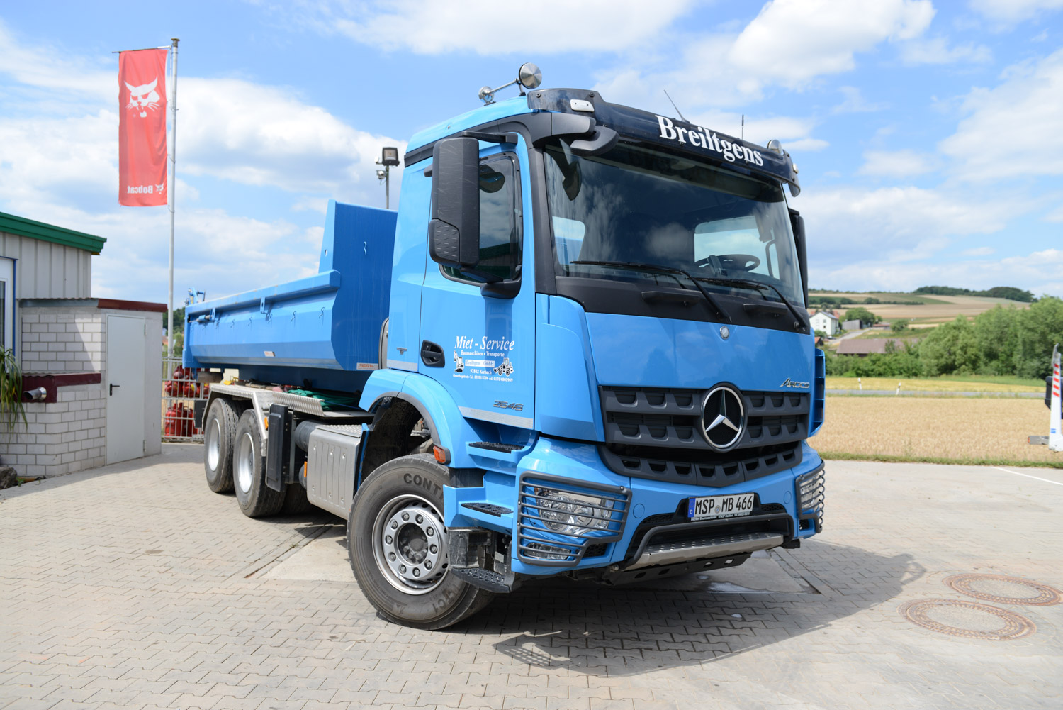 1DFB748F 3362 4166 B1CF 5B30D28070D2